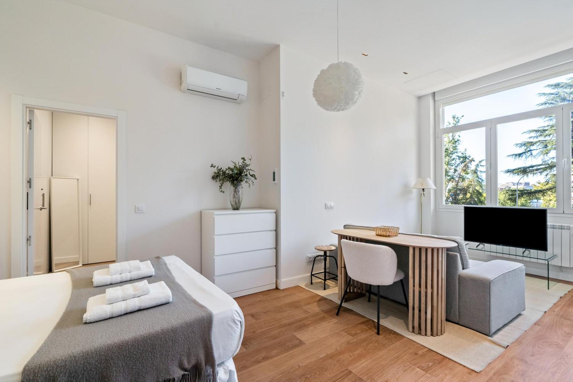 Encantador Estudio Chamartin Madrid Ngoại thất bức ảnh